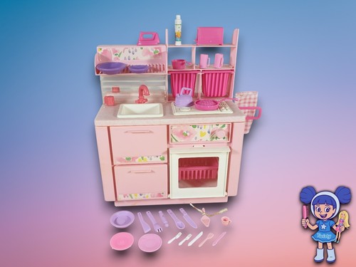 Barbie kitchen - in,
